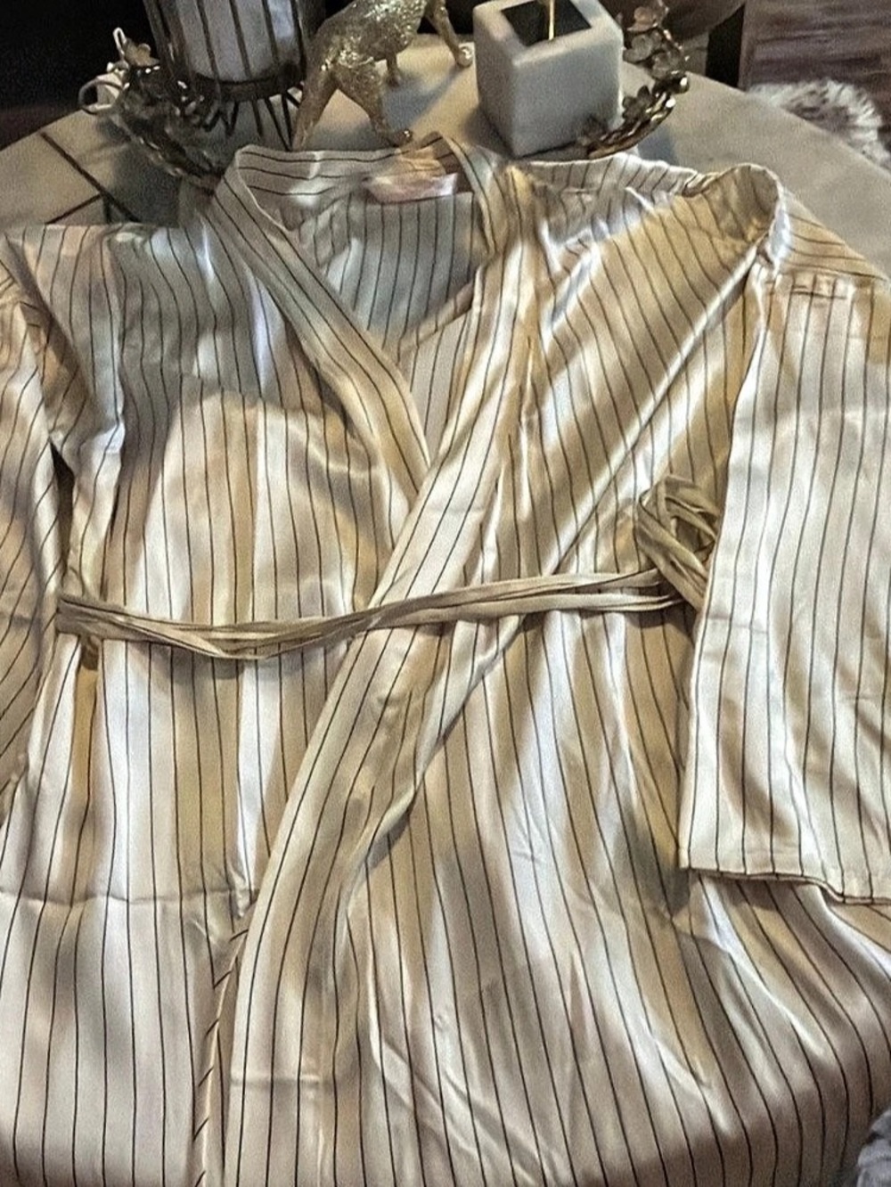 Victoria's Secret Striped Wrap Blouse in White & Pink XL Like New